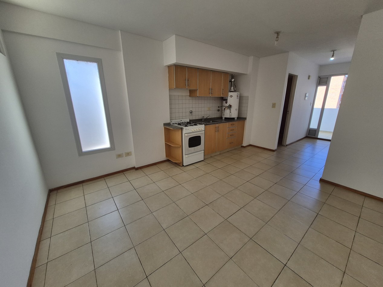 1 Dormitorio. Prox. Facultades. 2 Balcones. Luminoso. Semipiso. Apto Cred. Hipotecario.