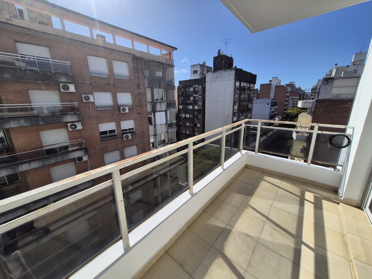 1 Dormitorio. Prox. Facultades. 2 Balcones. Luminoso. Semipiso. Apto Cred. Hipotecario.
