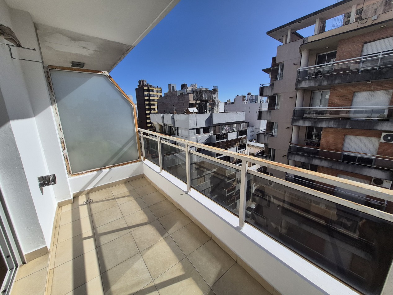 1 Dormitorio. Prox. Facultades. 2 Balcones. Luminoso. Semipiso. Apto Cred. Hipotecario.