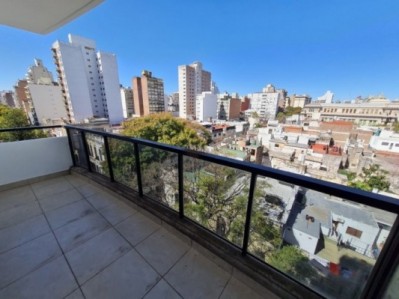 1 Dormitorio. Semipiso. 2 Balcones. Parrillero en Balcon. Caldera Individual. Ventilacion cruzada  