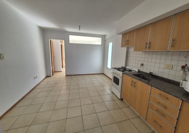 1 Dormitorio. Prox. Facultades. 2 Balcones. Luminoso. Semipiso. Apto Cred. Hipotecario.